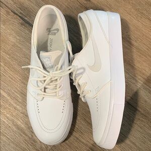 Nike SB ZOOM AIR White Sneakers